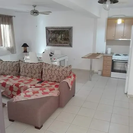 Nyaraló Nikoleta Summer Glow Kriopijí