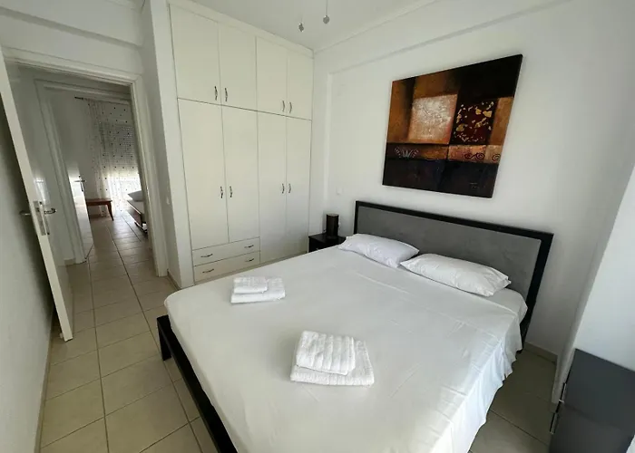 Nikoleta Summer Glow