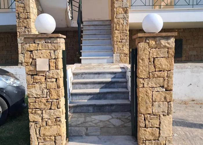 Nikoleta Summer Glow